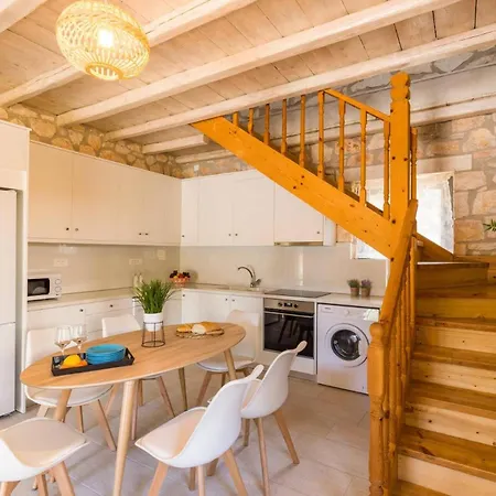 Villa Ionio Zafeiris By *