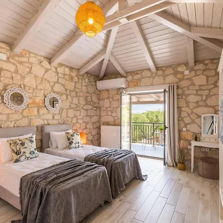 Ionio Zafeiris By Villa